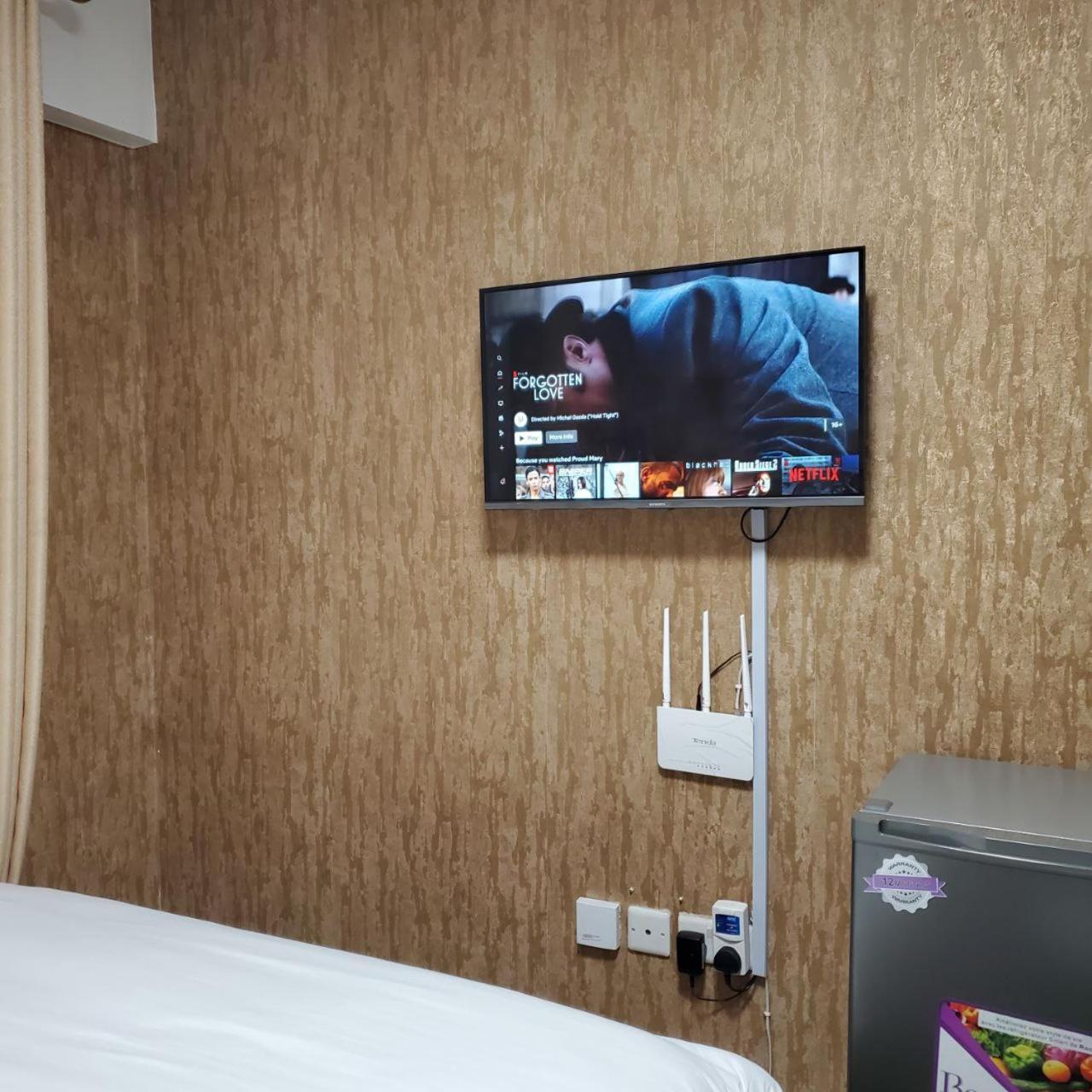 Lovely & Cozy Compact Studio Near Airport With Rooftop View Apartment Nairobi Ngoại thất bức ảnh