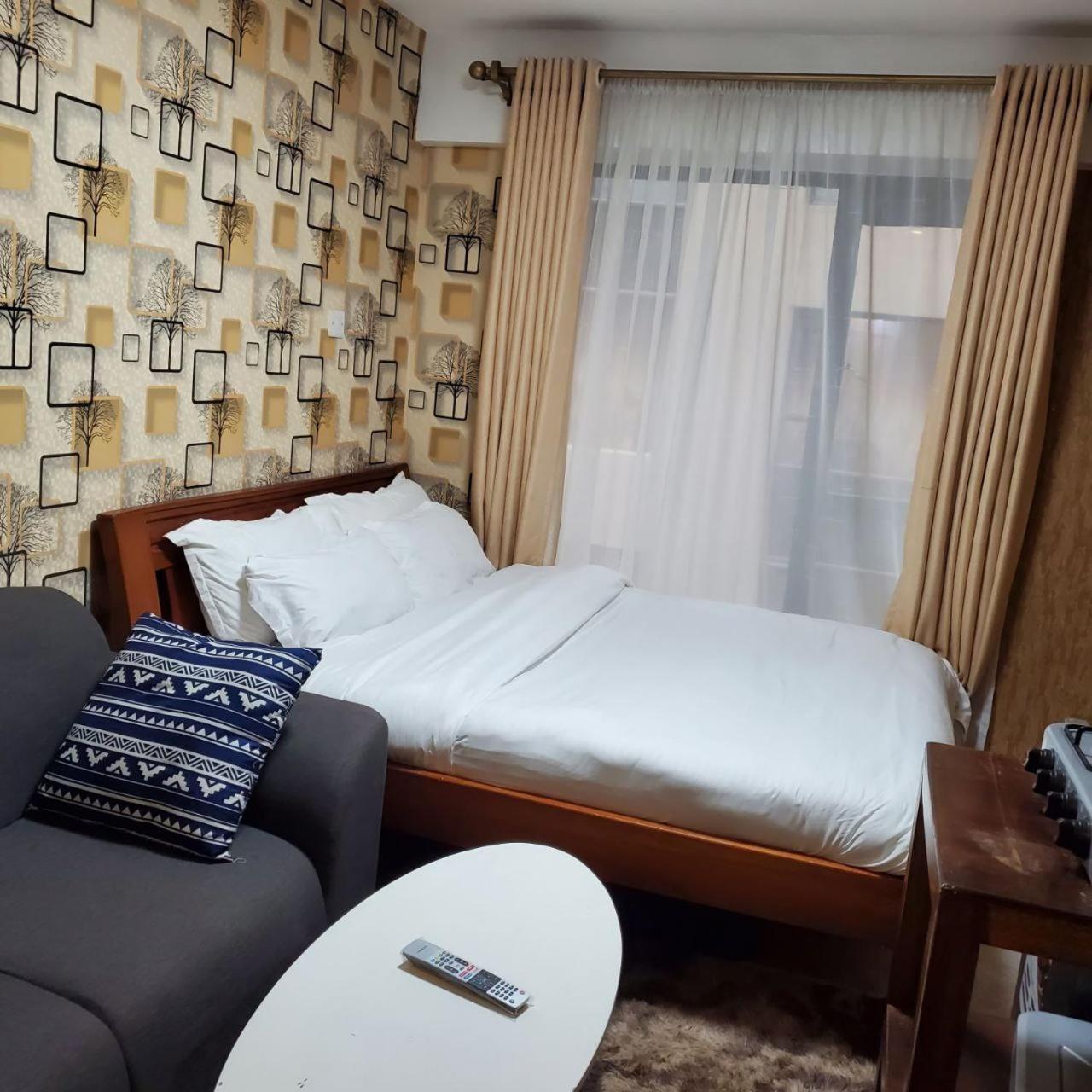 Lovely & Cozy Compact Studio Near Airport With Rooftop View Apartment Nairobi Ngoại thất bức ảnh